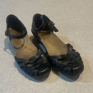 CLARKS Bendables Black Leather Ankle Strap Sandals